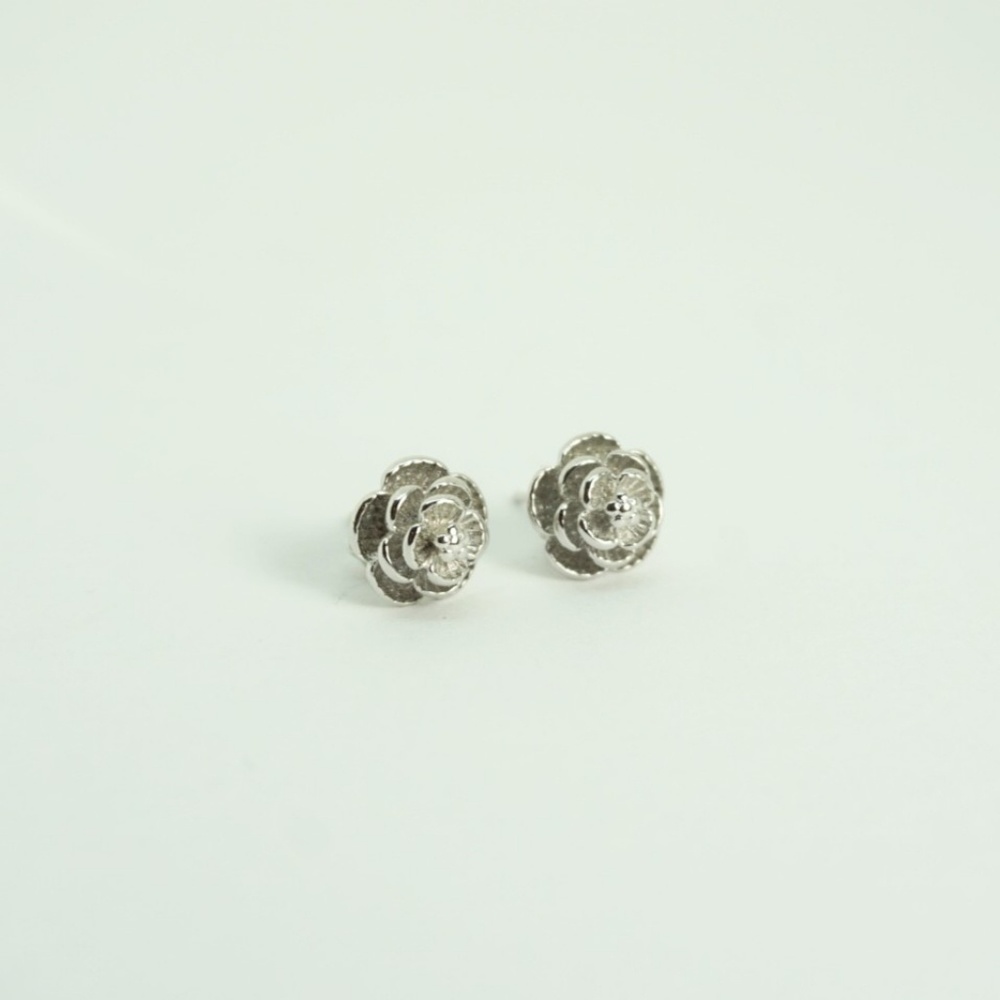 .925 Sterling Plated Flower Stud Earrings - Picture 5 of 5